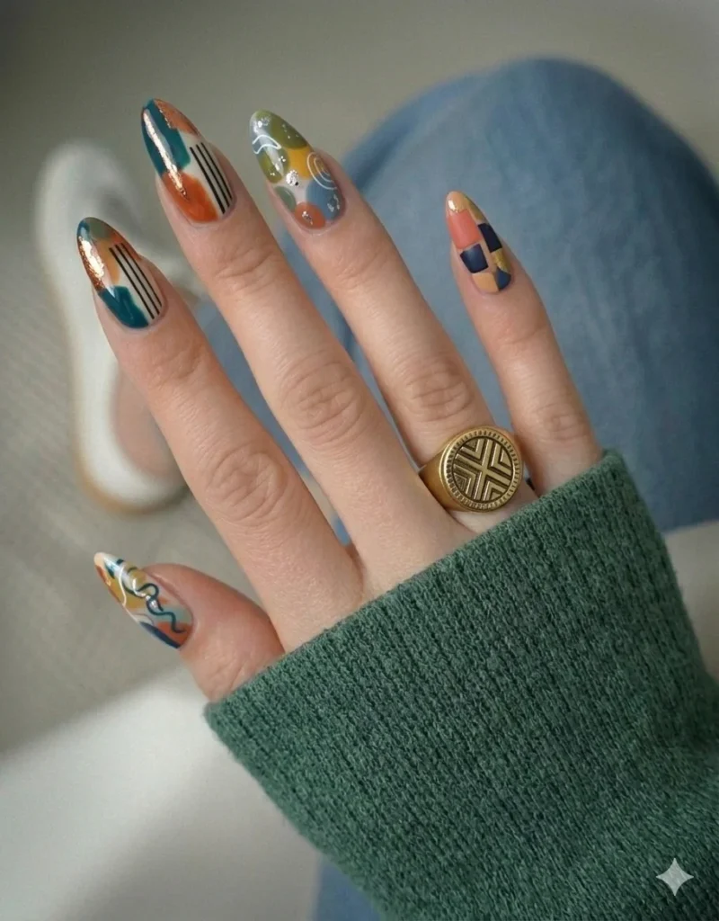 Abstract-Art-Gel-Nails.webp
