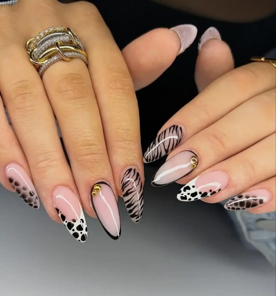 Animal-Print-black-Nails.webp
