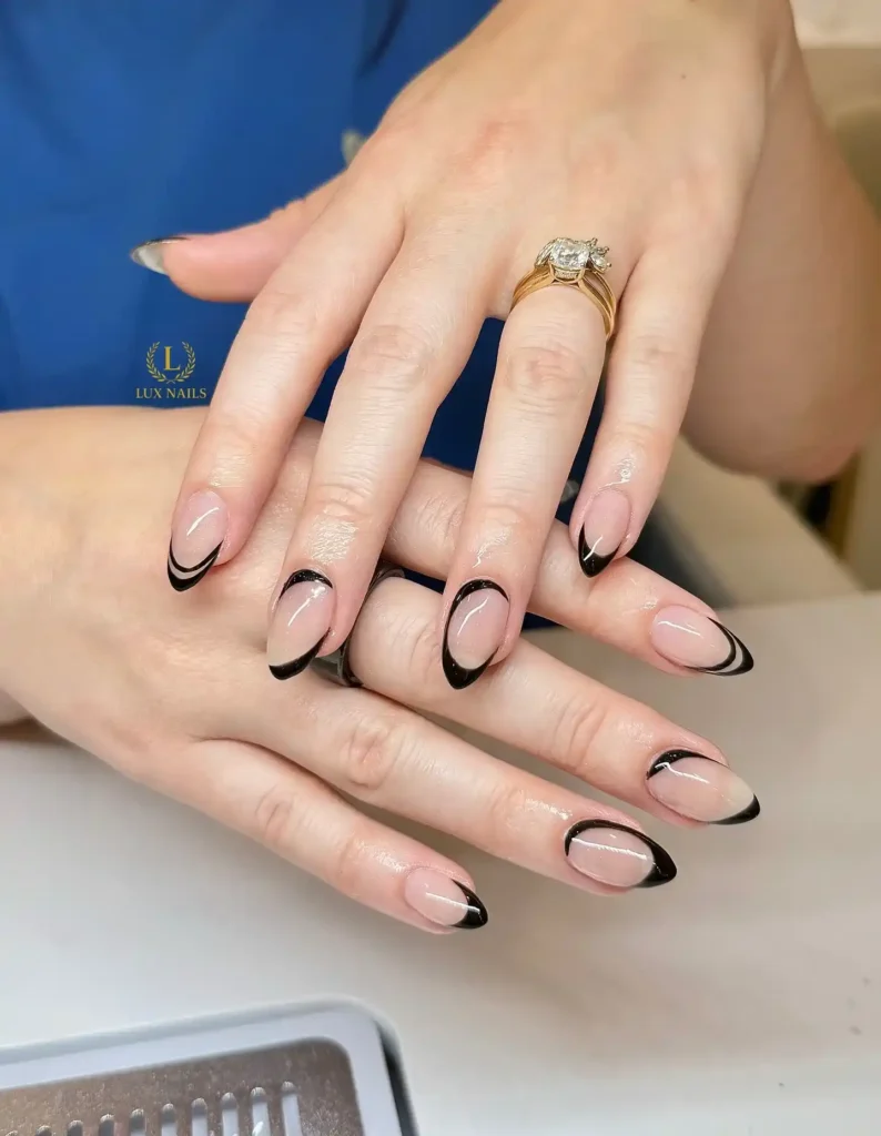 Black-French-Tip-Nails.webp
