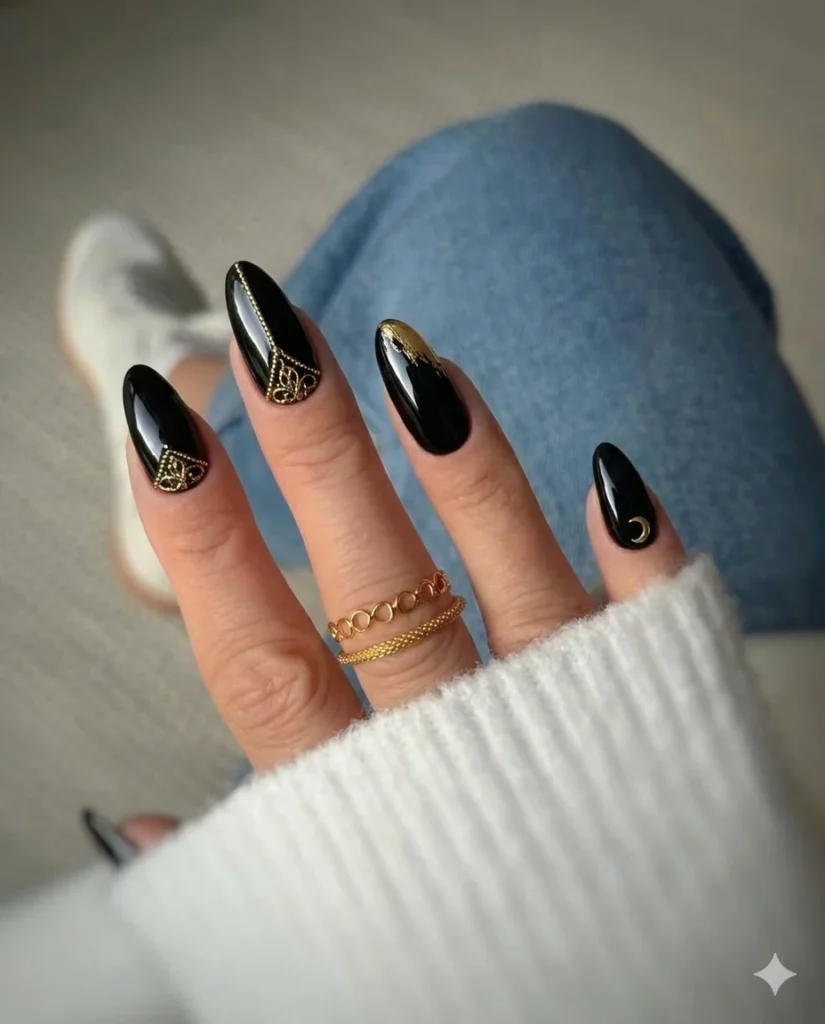 Black-Gel-Nails-with-Gold-Accent.webp
