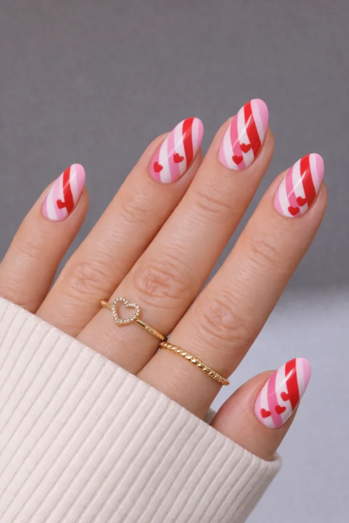 Candy-Cane-Stripes-with-Heart-Details.webp
