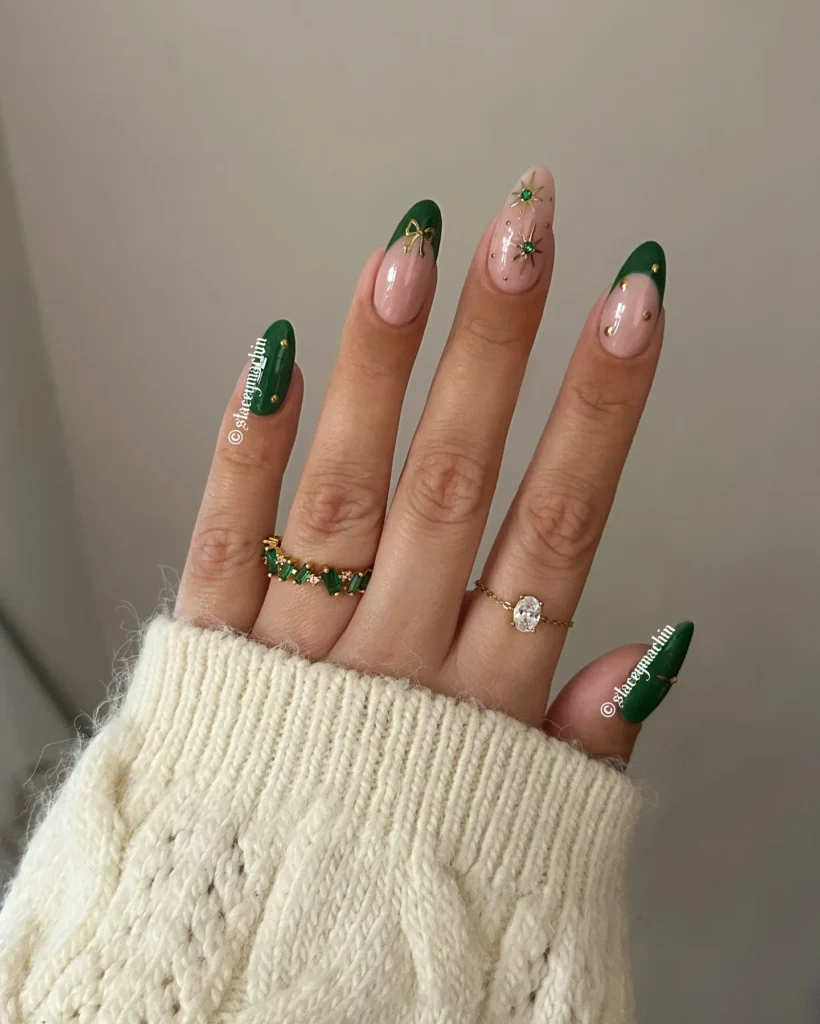 Festive-Green-French-Tips-with-Gold-Stars.webp
