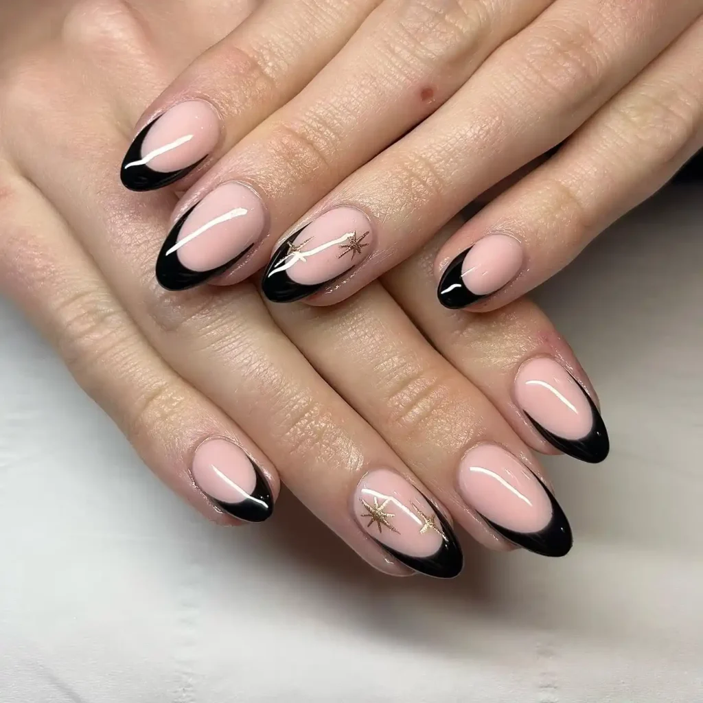 Round-Black-Nails.webp
