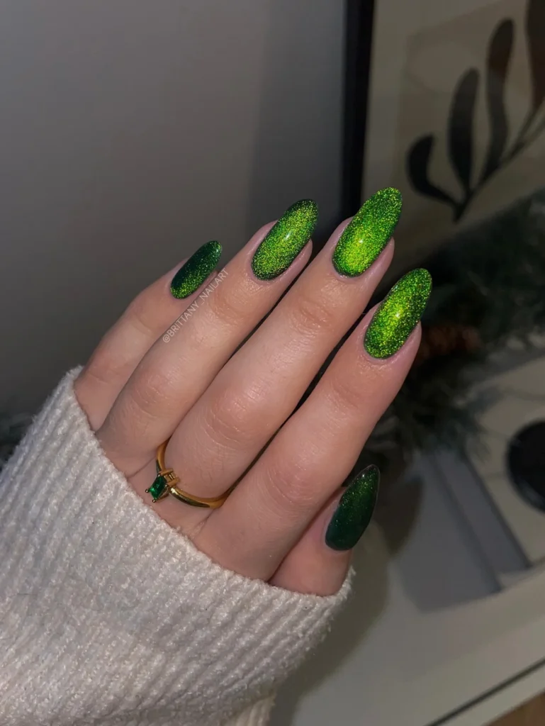 Sparkling-Green-Glitter-Gradient-Nails.webp
