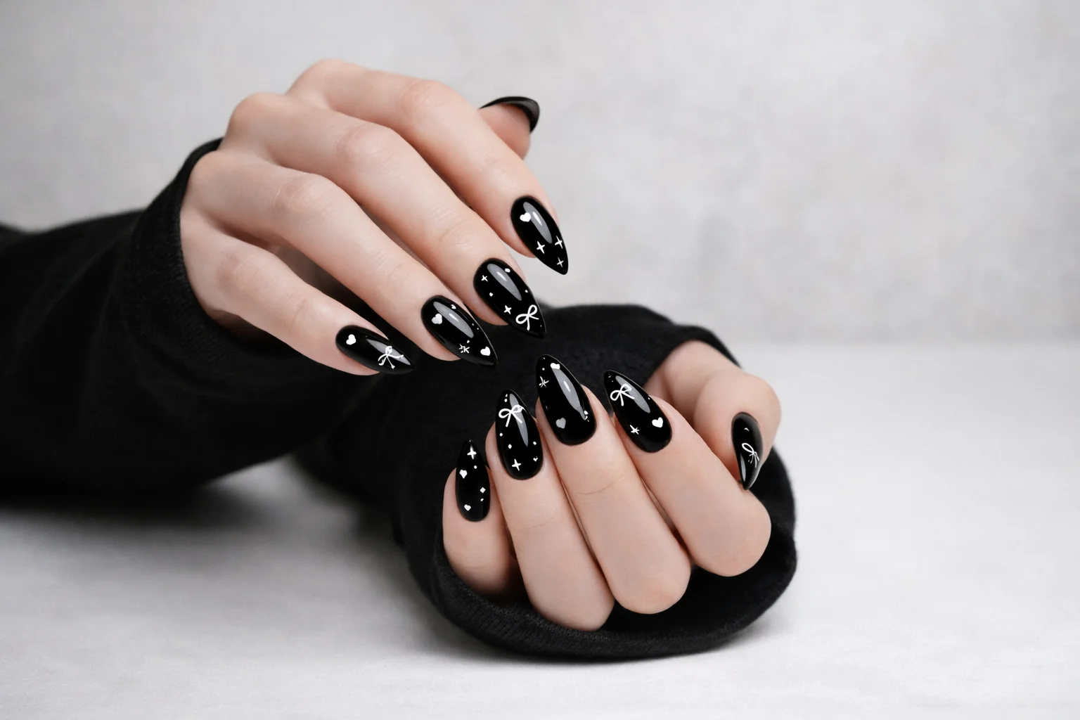 black-nails-ideas.webp