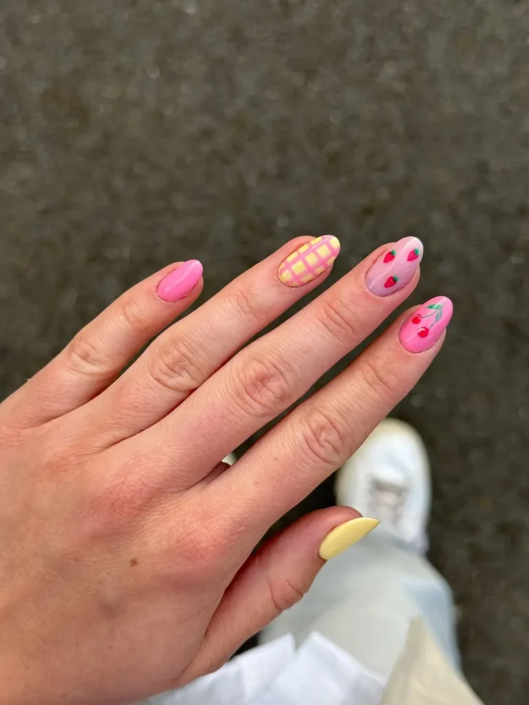 Pink-and-Yellow-Spring-Nail-Inspiration.webp